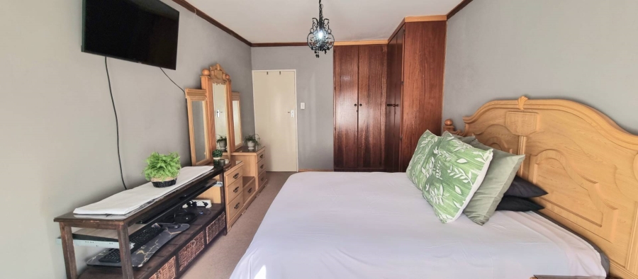 3 Bedroom Property for Sale in Langenhovenpark Free State